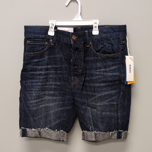 Indigo Blue H&M Straight Fit Distressed Jean Shorts with Frayed Hem. Size 31 NWT - Picture 1 of 7